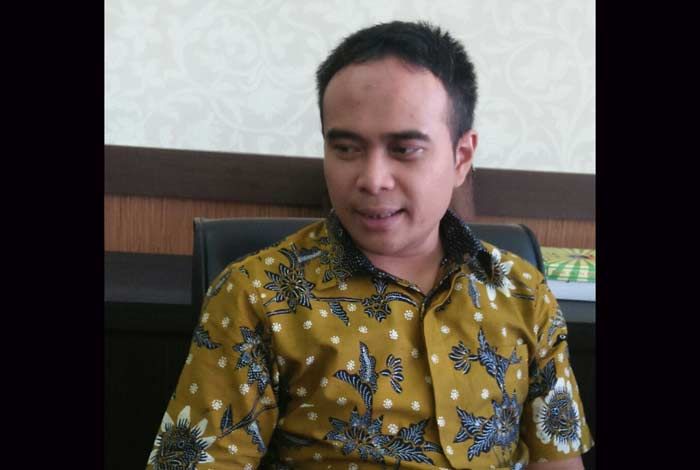 Fraksi Partai Golkar Tagih Pakde Karwo Soal Pembangunan Waduk dan JLS Fraksi Partai Golkar Tagih Pakde Karwo Soal Pembangunan Waduk dan JLS
