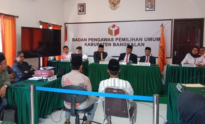 Sidang Dugaan Pelanggaran Administrasi Pemilu PPK Sepulu, Bawaslu Bangkalan Periksa 5 Orang