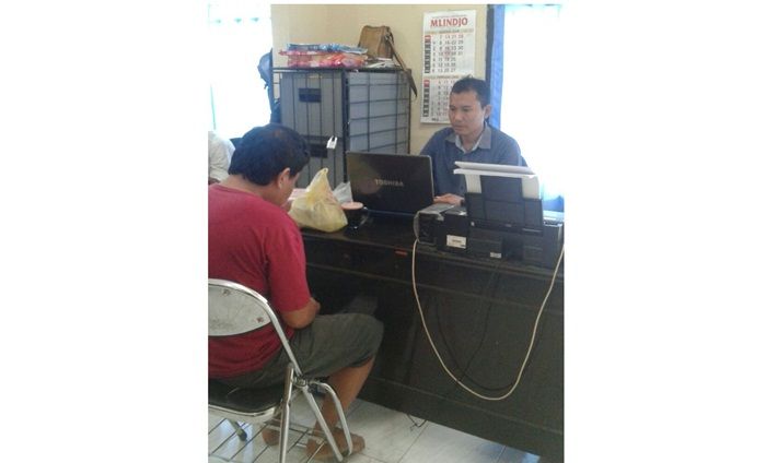 Kerap Pesta Sabu di Rumahnya, Tukang Sayur Asal Prigen Disergap Polresta Sidoarjo Kerap Pesta Sabu di Rumahnya, Tukang Sayur Asal Prigen Disergap Polresta Sidoarjo