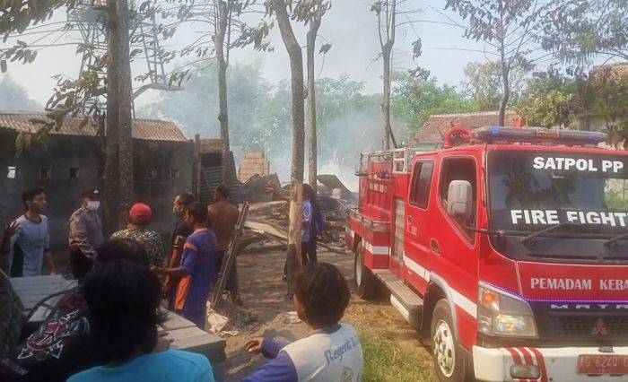 Kandang Ayam di Kediri Terbakar, 5.000 Ekor Ayam Mati Terpanggang, Kerugian Ditaksir Rp 1 Miliar