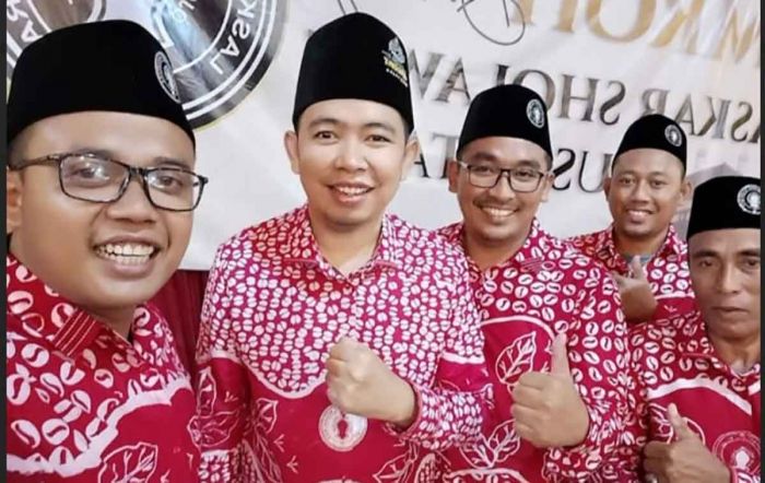 Peringati Satu Abad NU, Gus Fawait Bersama Ansor Kencong dan LSN Gelar Khotmil Quran di Madinah Peringati Satu Abad NU, Gus Fawait Bersama Ansor Kencong dan LSN Gelar Khotmil Quran di Madinah