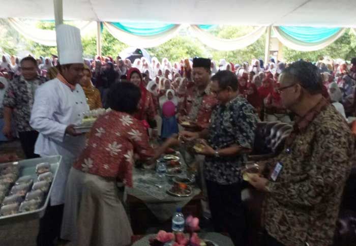 Wabup Tuban Dorong Lulusan SMK Kembangkan Usaha Berbasis Internet