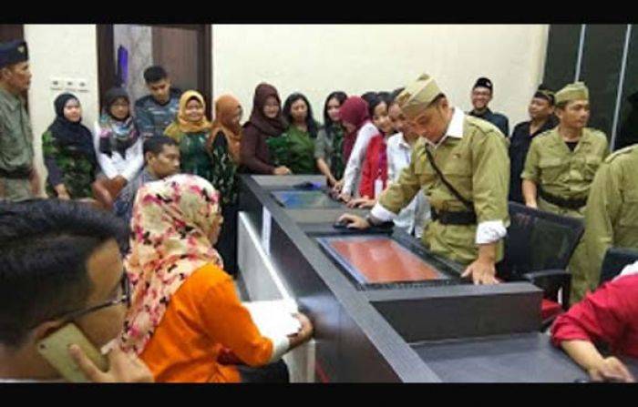 Mulai OB hingga Kadis DPU CKTR Pakai Baju Pejuang, Peringati Hari 10 November Mulai OB hingga Kadis DPU CKTR Pakai Baju Pejuang, Peringati Hari 10 November