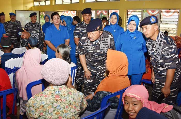 Peduli Kesehatan, Pangarmatim Tinjau Bakti Sosial di Batuporon