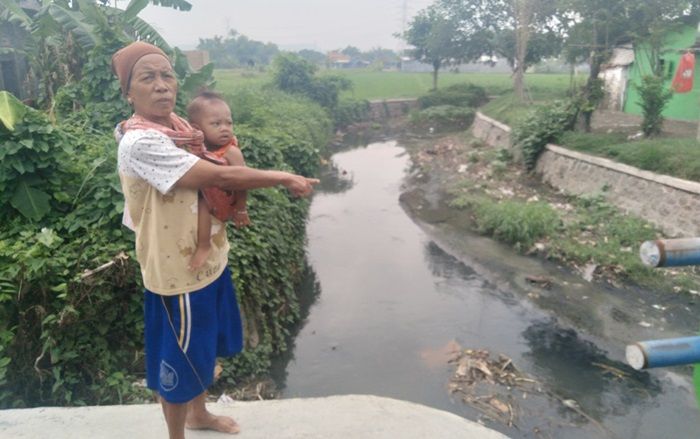 Pemasangan Pipa Limbah di Sungai Selorawan Pasuruan Diduga Belum Berizin Pemasangan Pipa Limbah di Sungai Selorawan Pasuruan Diduga Belum Berizin