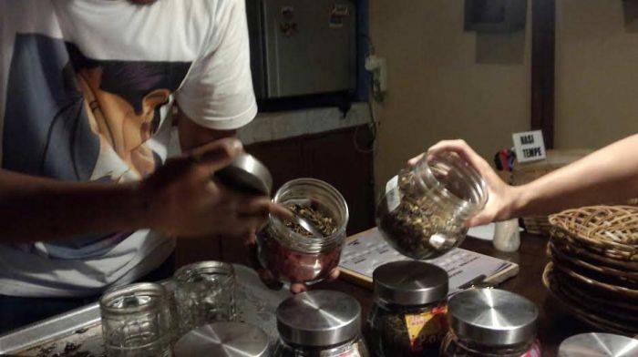 Usai Seruput Teh, Warga Paron Ngawi Tewas Usai Seruput Teh, Warga Paron Ngawi Tewas