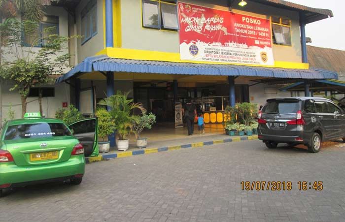 Lahan Parkir Kanan Kiri Terminal Tetap Aset Kota