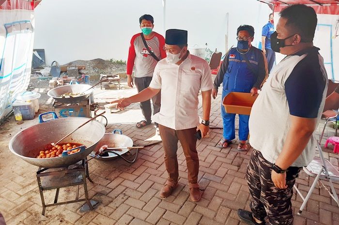 Sidak Dapur Umum, DPRD Sidoarjo Minta Warung Makan di Desa Dilibatkan Layani Warga Isoman