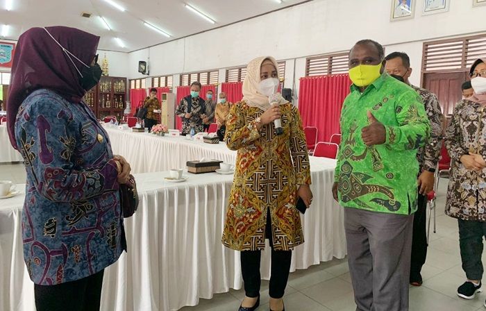 Unggul sebagai Kota Transit Perdagangan, Ning Ita Gali Kebijakan Pemkot Sorong Unggul sebagai Kota Transit Perdagangan, Ning Ita Gali Kebijakan Pemkot Sorong