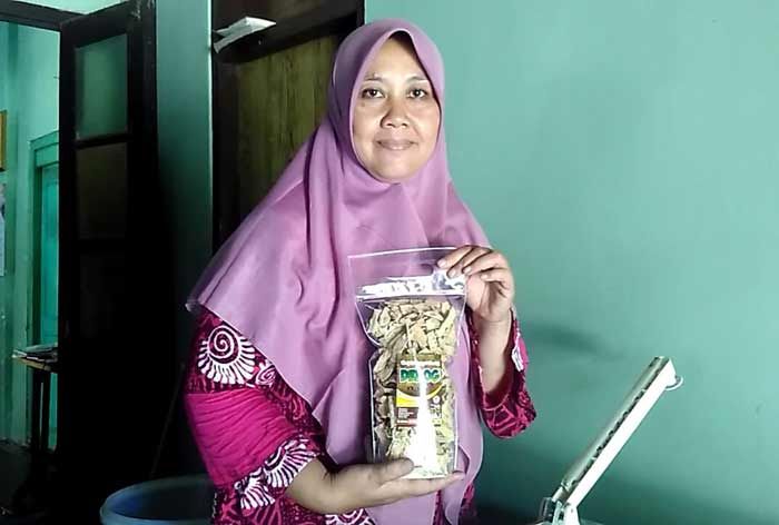 Olah Keripik dari Bonggol Pisang, Warga Wonodadi Blitar Raih Omzet Puluhan Juta per Bulan Olah Keripik dari Bonggol Pisang, Warga Wonodadi Blitar Raih Omzet Puluhan Juta per Bulan