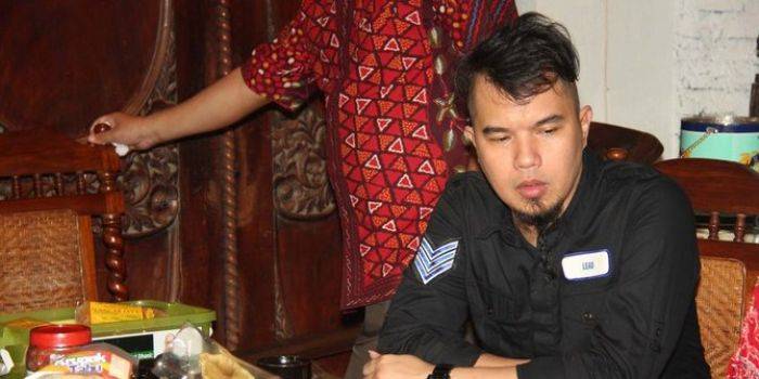 Ahmad Dhani Maki Pilot Garuda Indonesia Karena Ketinggalan Pesawat Ahmad Dhani Maki Pilot Garuda Indonesia Karena Ketinggalan Pesawat