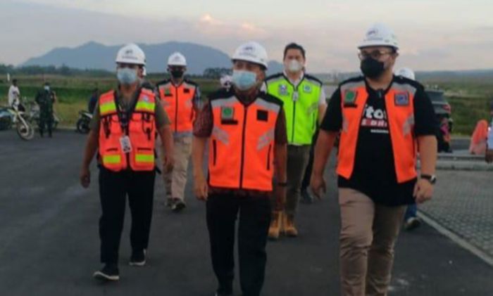 Mas Bup Dhito Tinjau Proyek Bandara Kediri Mas Bup Dhito Tinjau Proyek Bandara Kediri