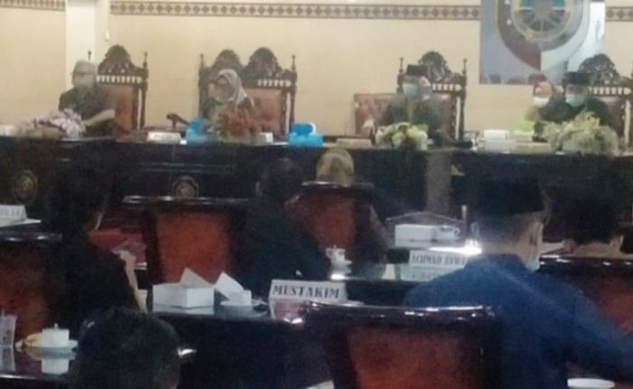Masyarakat Apresiasi Kinerja DPRD Kabupaten Mojokerto Selama Tahun 2020 Masyarakat Apresiasi Kinerja DPRD Kabupaten Mojokerto Selama Tahun 2020