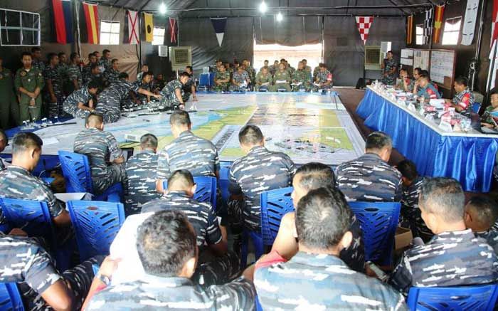 36 Kapal Perang dan 12 Pesawat Udara TNI AL Ramaikan HUT TNI di Banten 36 Kapal Perang dan 12 Pesawat Udara TNI AL Ramaikan HUT TNI di Banten