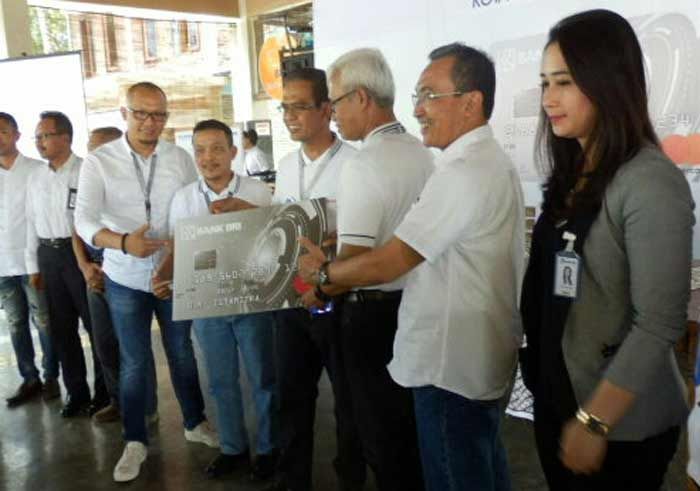 BRI Luncurkan Easy Card, Bidik 3000 Generasi Milenial BRI Luncurkan Easy Card, Bidik 3000 Generasi Milenial