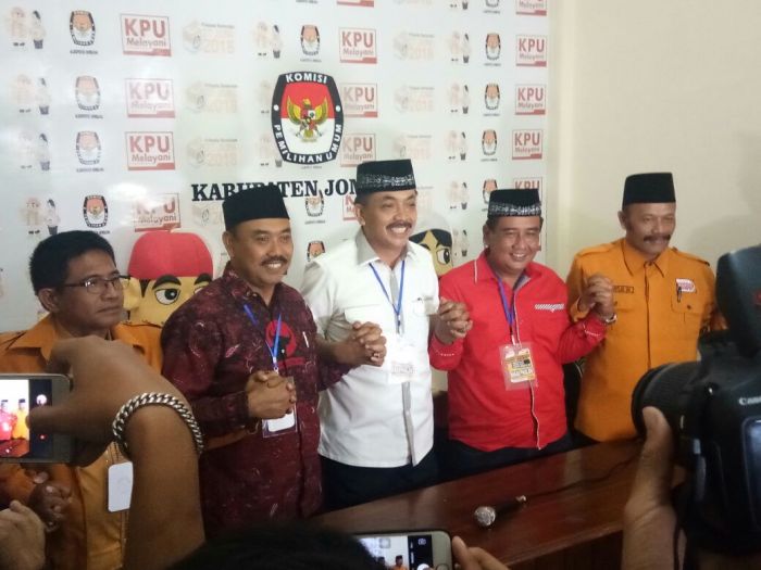 Resmi Daftar ke KPU, Pasangan Syahrul Disambut Tari-tarian Tradisional dan Barongsai