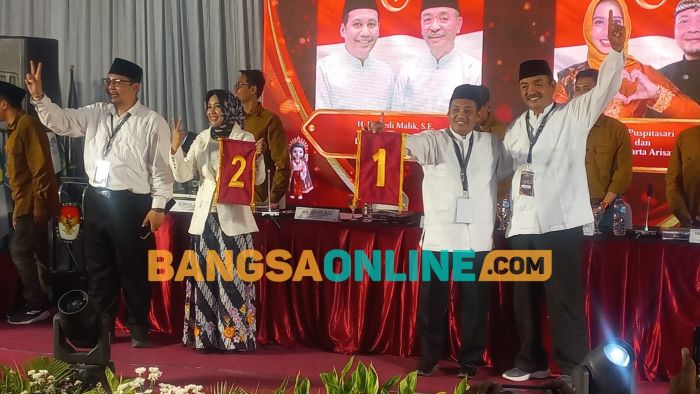 Undian Paslon Pilwali Mojokerto, Junaedi-Chusnun dan Ita-Sandi Ungkap Makna Nomor yang Didapat Undian Paslon Pilwali Mojokerto, Junaedi-Chusnun dan Ita-Sandi Ungkap Makna Nomor yang Didapat
