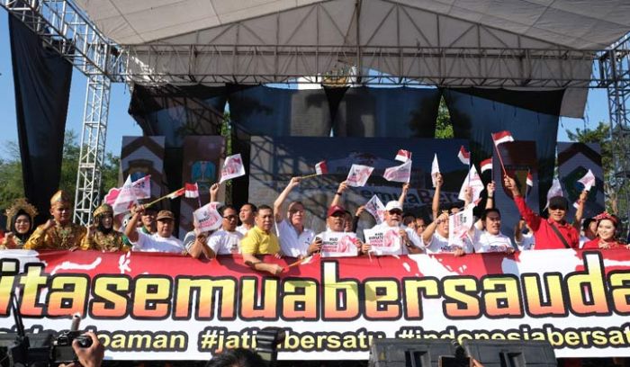 Dihadiri Kapolda Jatim, 15.000 Masyarakat Jawa Timur Gelorakan #KitaSemuaBersaudara di Sidoarjo Dihadiri Kapolda Jatim, 15.000 Masyarakat Jawa Timur Gelorakan #KitaSemuaBersaudara di Sidoarjo