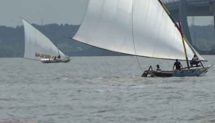 Peringati HUT RI Ke-78, Warga Kwanyar Bangkalan Gelar Lomba Perahu Layar Peringati HUT RI Ke-78, Warga Kwanyar Bangkalan Gelar Lomba Perahu Layar