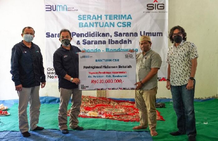 SIG Serahkan Bantuan Rp1,36 M untuk Sarana Pendidikan, Ibadah dan Umum di Situbondo dan Bondowoso 