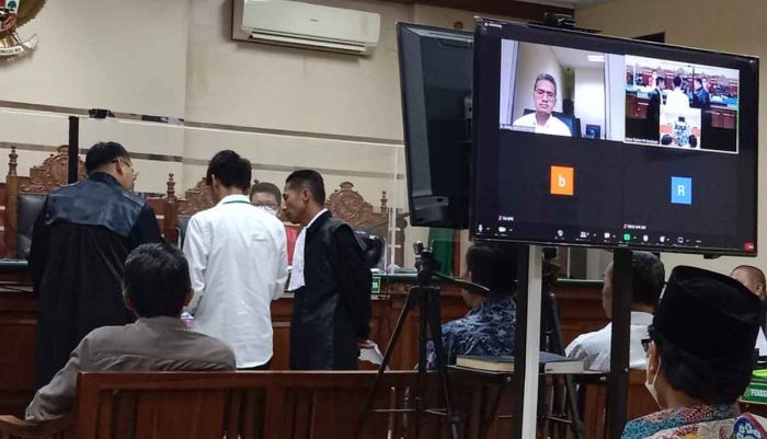 Sidang Kasus Ra Latif, Segini Harga Promosi Jabatan di Bangkalan Sidang Kasus Ra Latif, Segini Harga Promosi Jabatan di Bangkalan