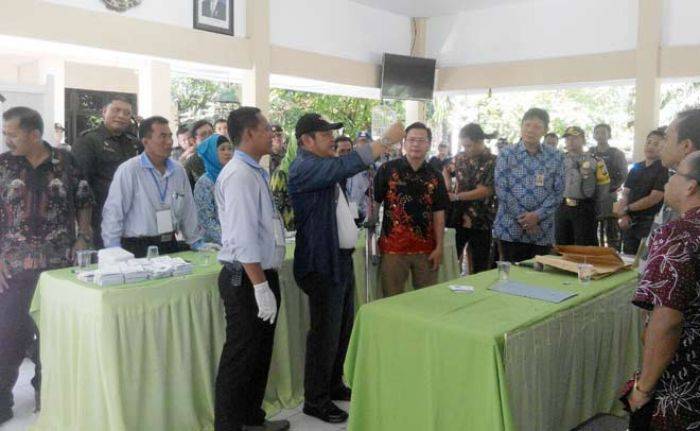 Suara Tidak Sah Dihitung Ulang, Pilkades Ketegan Sidoarjo Dimenangkan Calon Nomer Satu Suara Tidak Sah Dihitung Ulang, Pilkades Ketegan Sidoarjo Dimenangkan Calon Nomer Satu