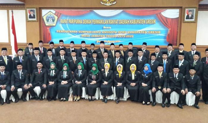 Pelantikan 4 Pimpinan DPRD Gresik Tinggal Tunggu Golkar Pelantikan 4 Pimpinan DPRD Gresik Tinggal Tunggu Golkar