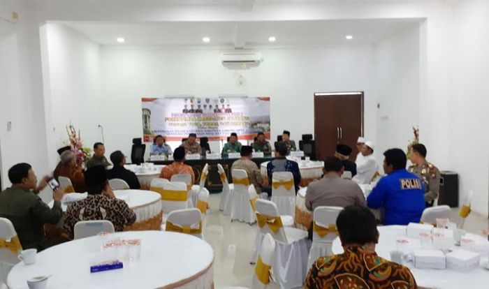 Polres Jombang Sikapi Isu Larangan Pemasangan Atribut Natal Polres Jombang Sikapi Isu Larangan Pemasangan Atribut Natal