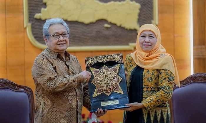 Khofifah Bahas Pengembangan Ekonomi Jatim-Jepang saat Terima Dubes RI Heri Akhmadi Khofifah Bahas Pengembangan Ekonomi Jatim-Jepang saat Terima Dubes RI Heri Akhmadi