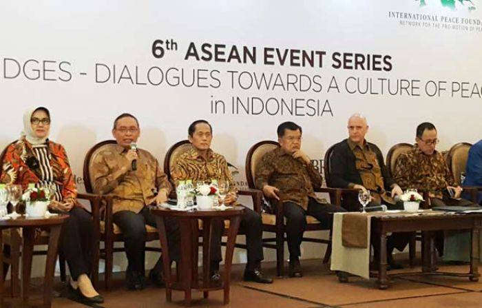 UNAIR Siap Selenggarakan Kuliah Tamu Penerima Nobel UNAIR Siap Selenggarakan Kuliah Tamu Penerima Nobel