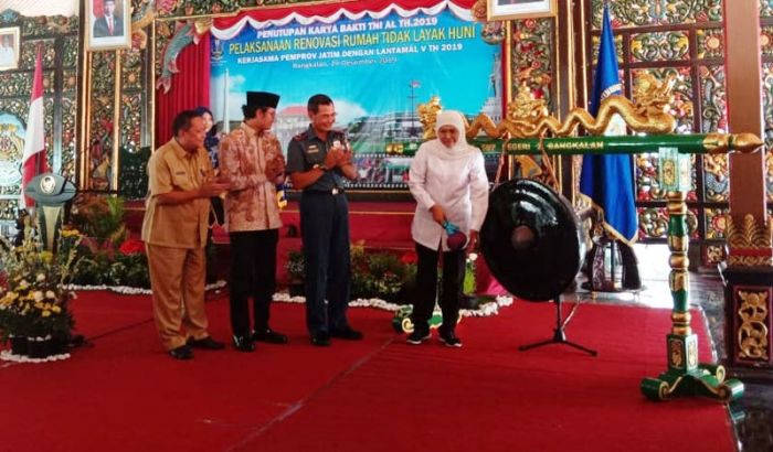 Gubernur Khofifah Tutup Program Renov RTLH di Bangkalan Gubernur Khofifah Tutup Program Renov RTLH di Bangkalan