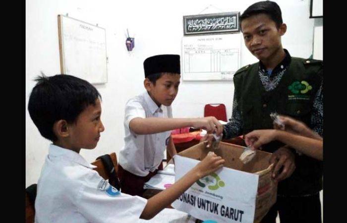 Dirikan Posko Peduli Garut, Lazisnu Jombang Ajak Pelajar Bantu Sesama Dirikan Posko Peduli Garut, Lazisnu Jombang Ajak Pelajar Bantu Sesama