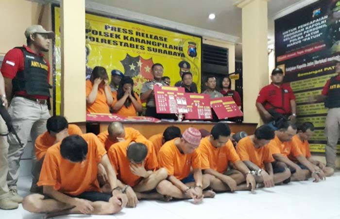 Polsek Karangpilang Amankan 400 gram Sabu Sekaligus 15 Pengedarnya Polsek Karangpilang Amankan 400 gram Sabu Sekaligus 15 Pengedarnya