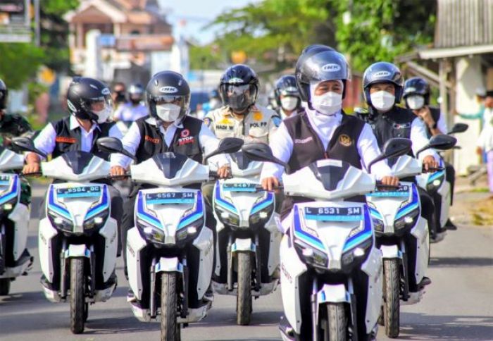 Kendaraan Listrik-Kompor Induksi Ramah Lingkungan dan Hemat Devisa, Khofifah Terbitkan SE Kendaraan Listrik-Kompor Induksi Ramah Lingkungan dan Hemat Devisa, Khofifah Terbitkan SE
