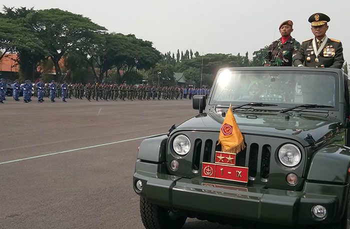 Peringati HUT ke-77 TNI, Pangdam V/Brawijaya Minta Maaf Atas Tragedi Kanjuruhan Malang Peringati HUT ke-77 TNI, Pangdam V/Brawijaya Minta Maaf Atas Tragedi Kanjuruhan Malang