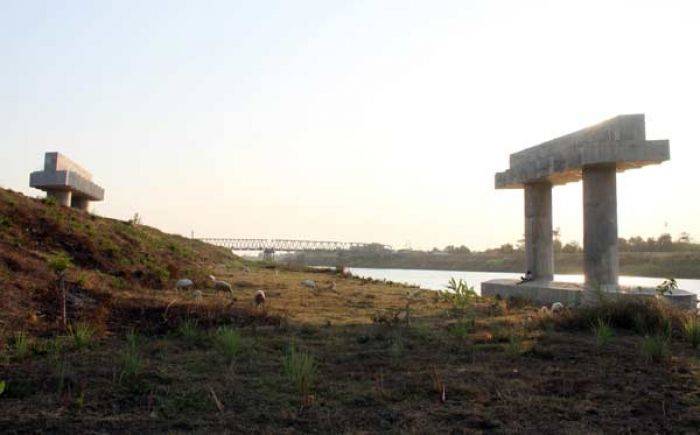 Pembangunan Jembatan Ploso Jombang Mangkrak, Anggota DPR RI: Jadi Tanggung Jawab Pemkab