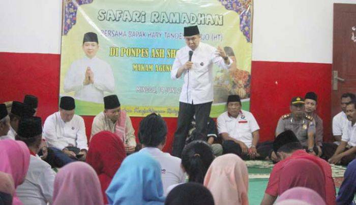 Hary Tanoe Safari Ramadhan ke Ponpes Ash Shomadiyah Tuban Hary Tanoe Safari Ramadhan ke Ponpes Ash Shomadiyah Tuban