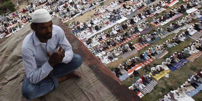 Jemaah Tarekat Sattariyah Salat Idul Adha Hari Ini Jemaah Tarekat Sattariyah Salat Idul Adha Hari Ini