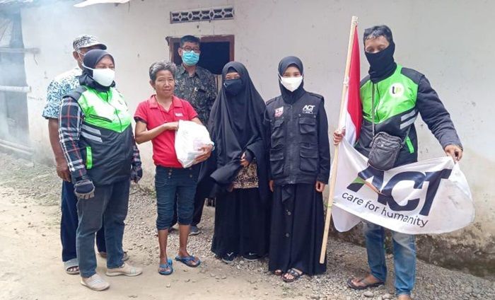 ACT Kediri bersama UP Indonesia Kirim Bantuan Paket Pangan kepada Keluarga ODGJ ACT Kediri bersama UP Indonesia Kirim Bantuan Paket Pangan kepada Keluarga ODGJ
