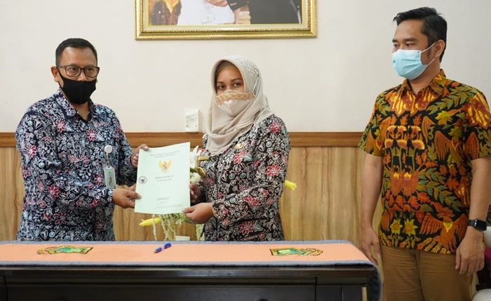 Ning Ita Berhasil Penuhi Kelengkapan Modal Inbreng BPRS Kota Mojokerto Ning Ita Berhasil Penuhi Kelengkapan Modal Inbreng BPRS Kota Mojokerto