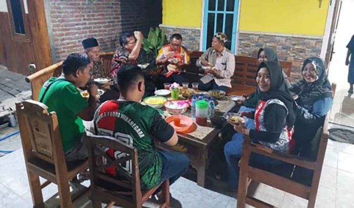 Mahasiswa Unesa Dorong Tumbuhnya Desa Wisata di Bojonegoro Mahasiswa Unesa Dorong Tumbuhnya Desa Wisata di Bojonegoro