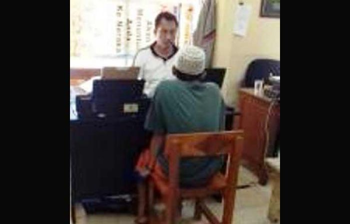 Sembunyikan SS di Wadah Kacamata, Warga Desa Wage Ditangkap