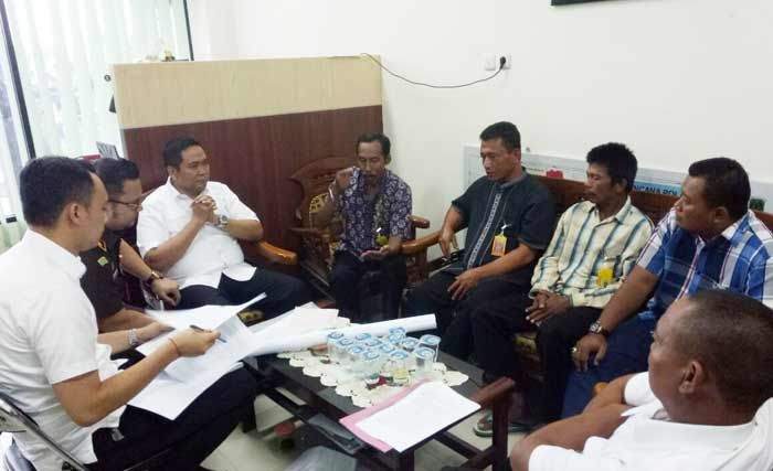Pertanyakan Dugaan Korupsi TKD Bulusari, Perwakilan Warga Datangi Kajari Pasuruan Pertanyakan Dugaan Korupsi TKD Bulusari, Perwakilan Warga Datangi Kajari Pasuruan