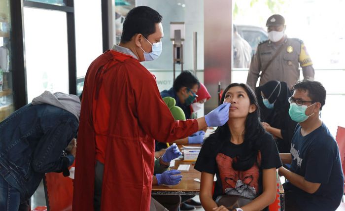 Jelang Libur Nataru, Pemkot Kediri Awasi Penerapan Prokes di Swalayan