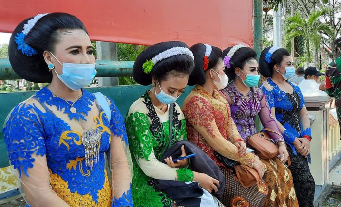 Nestapa Pegiat Seni di Tuban, Jual Perhiasan Hingga Gadai Sertifikat Demi Bertahan Hidup Nestapa Pegiat Seni di Tuban, Jual Perhiasan Hingga Gadai Sertifikat Demi Bertahan Hidup