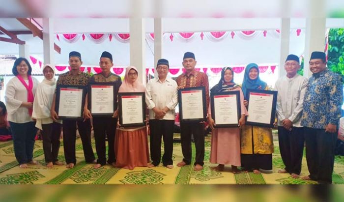 Buka Bersama PMI, Bupati Blitar Serahkan Piagam Kelompok Donor Darah Capaian Tertinggi Buka Bersama PMI, Bupati Blitar Serahkan Piagam Kelompok Donor Darah Capaian Tertinggi