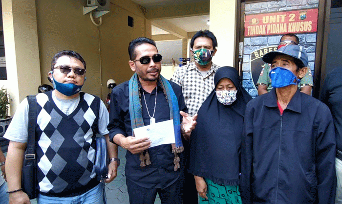 Mohammad Laporkan Pengusaha yang Nekat Robohkan Rumahnya ke Polresta Banyuwangi Mohammad Laporkan Pengusaha yang Nekat Robohkan Rumahnya ke Polresta Banyuwangi