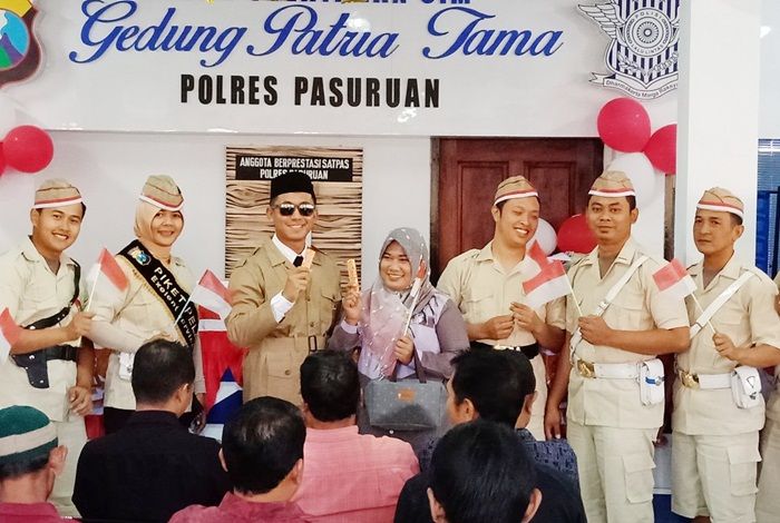 Peringati Dirgahayu Kemerdekaan RI ke-73, Satpas Polres Pasuruan Kenakan Baju Pejuang