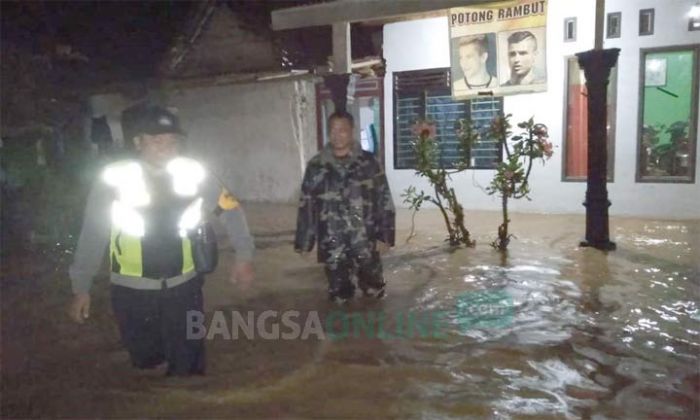 Diguyur Hujan Deras, Kali Sentono di Blitar Meluap Sebabkan Banjir
