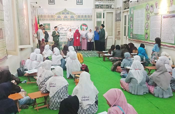 Puluhan Pelajar dan Santri Tulis Surat Serentak untuk Presiden Jokowi Puluhan Pelajar dan Santri Tulis Surat Serentak untuk Presiden Jokowi